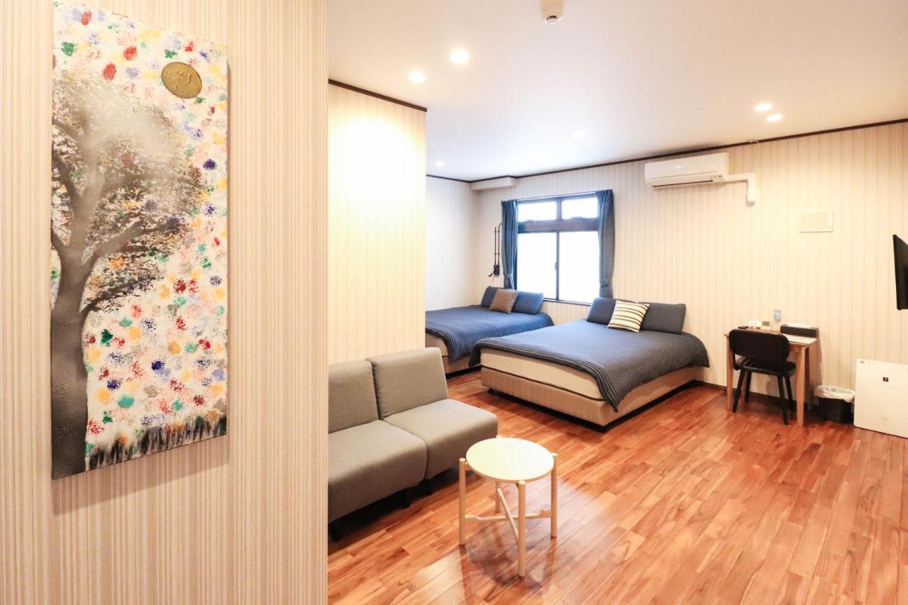 Condominium Hotel Mihama Upi Chatan Buitenkant foto