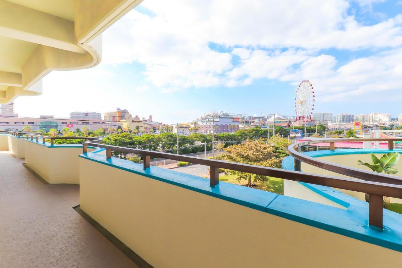 Condominium Hotel Mihama Upi Chatan Buitenkant foto