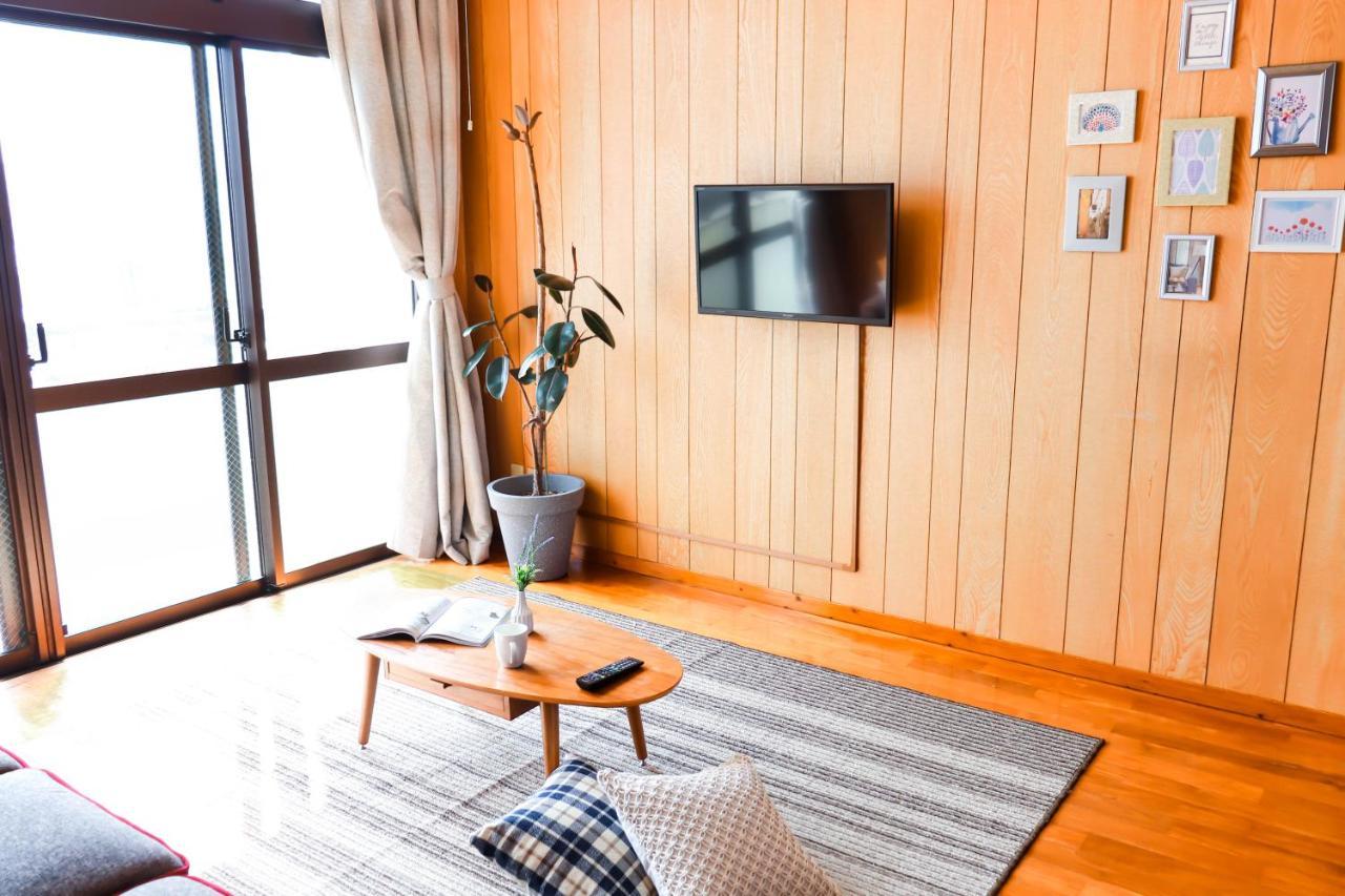 Condominium Hotel Mihama Upi Chatan Buitenkant foto