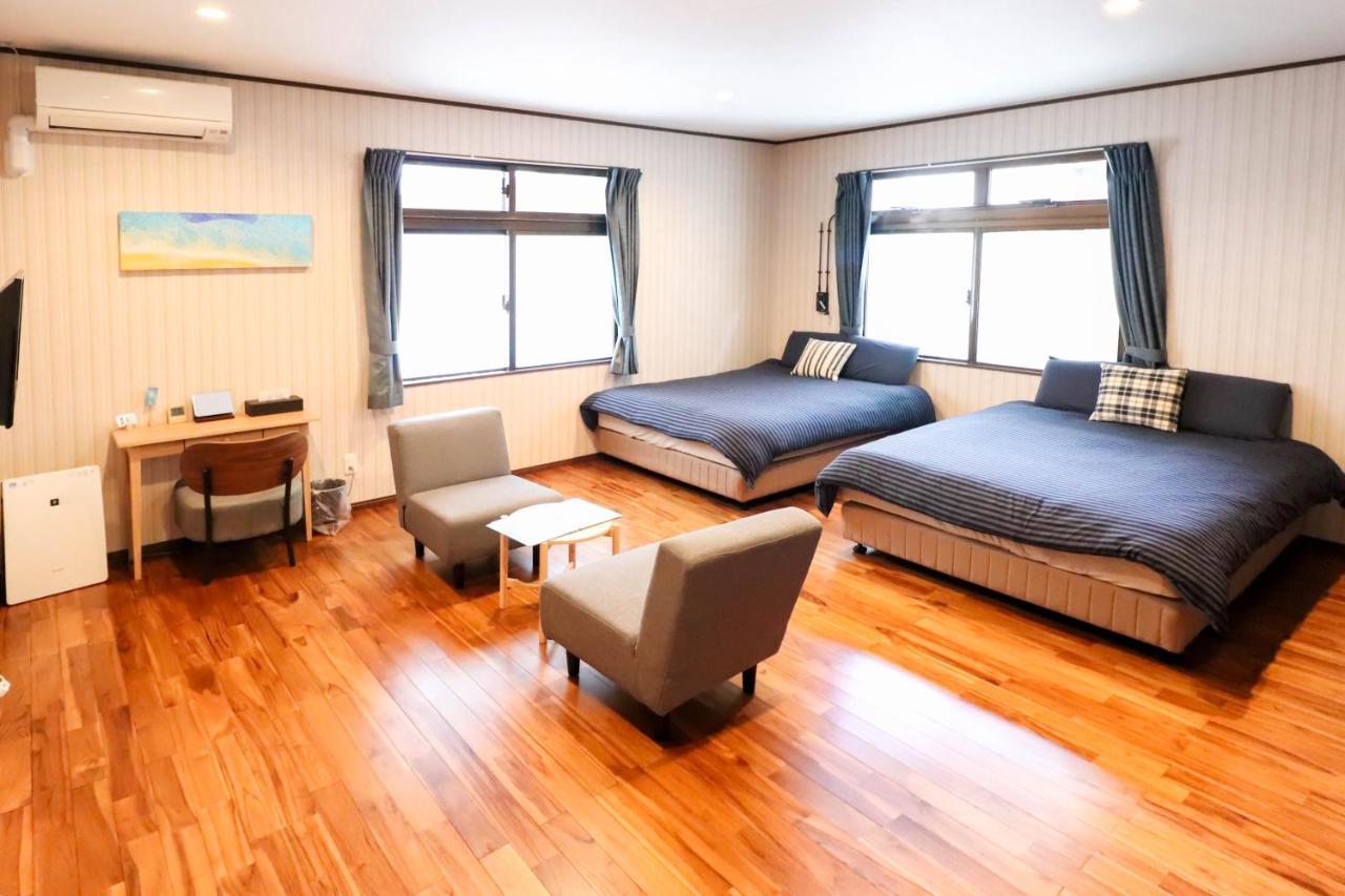 Condominium Hotel Mihama Upi Chatan Buitenkant foto